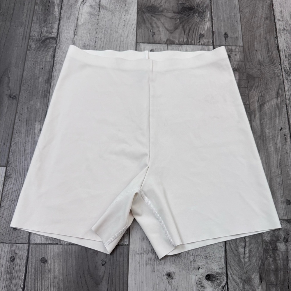 Women’s Greyson Shorts Golf Bike Arctic White Medium - Picture 1 of 7